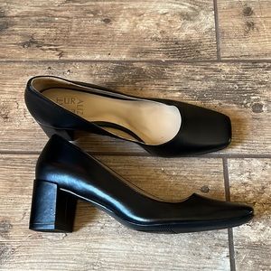 Naturalizer | Square Toe Leather Heel Pumps